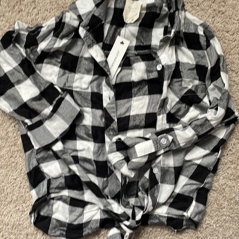 New never worn black and white flannel size XS